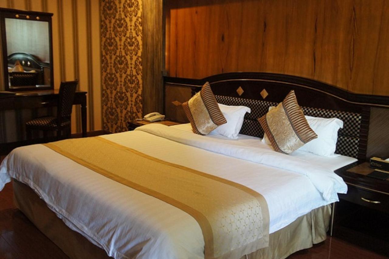 Interpark Hotel Олонгапо Экстерьер фото